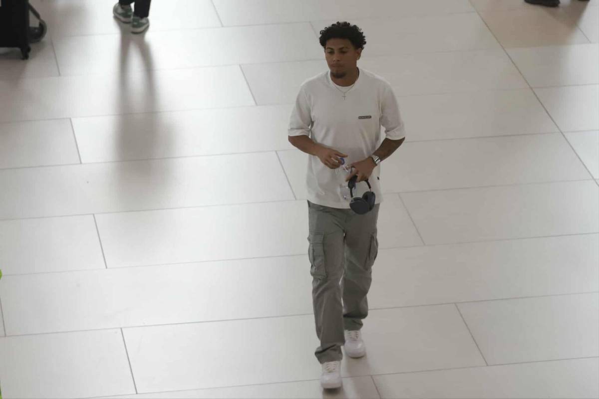 Supremo apareció y sorprendió a legionario; furor y así llegó Choco Lozano