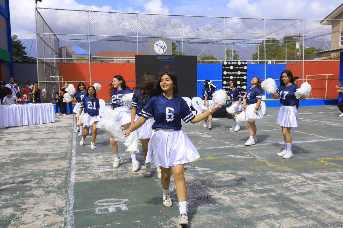 Así fue la “Senior entrance” 2025 de la Genesis Bilingual School and Institute