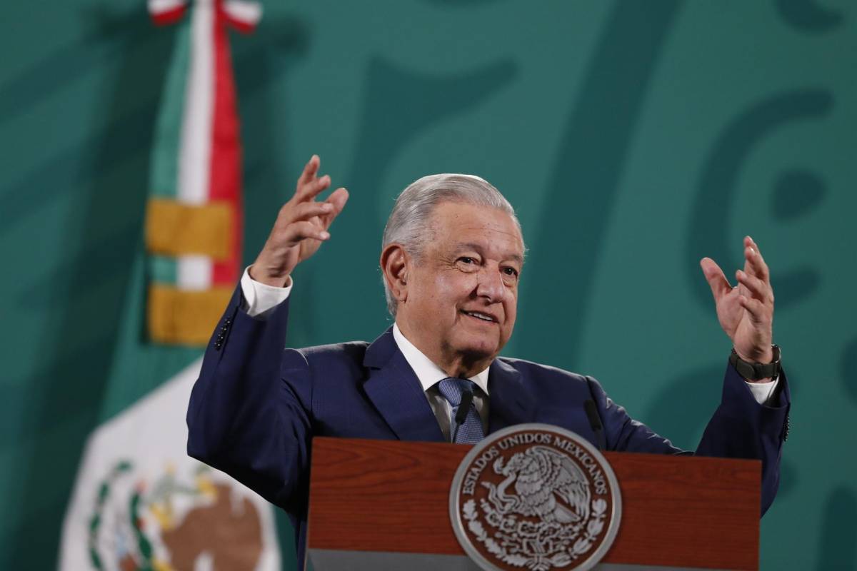 AMLO blinda legalmente sus megaobras en México al declararlas de “seguridad nacional”