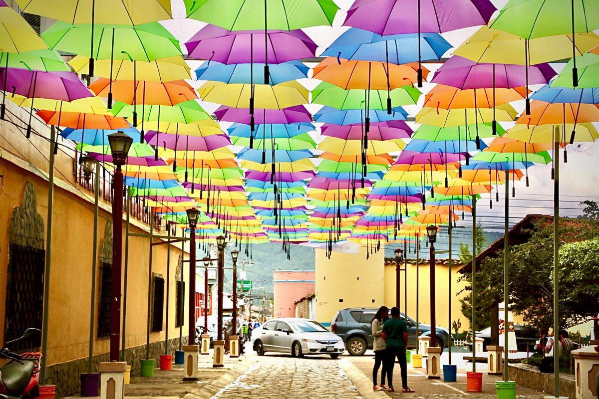 Paseo por el centro de La Esperanza.