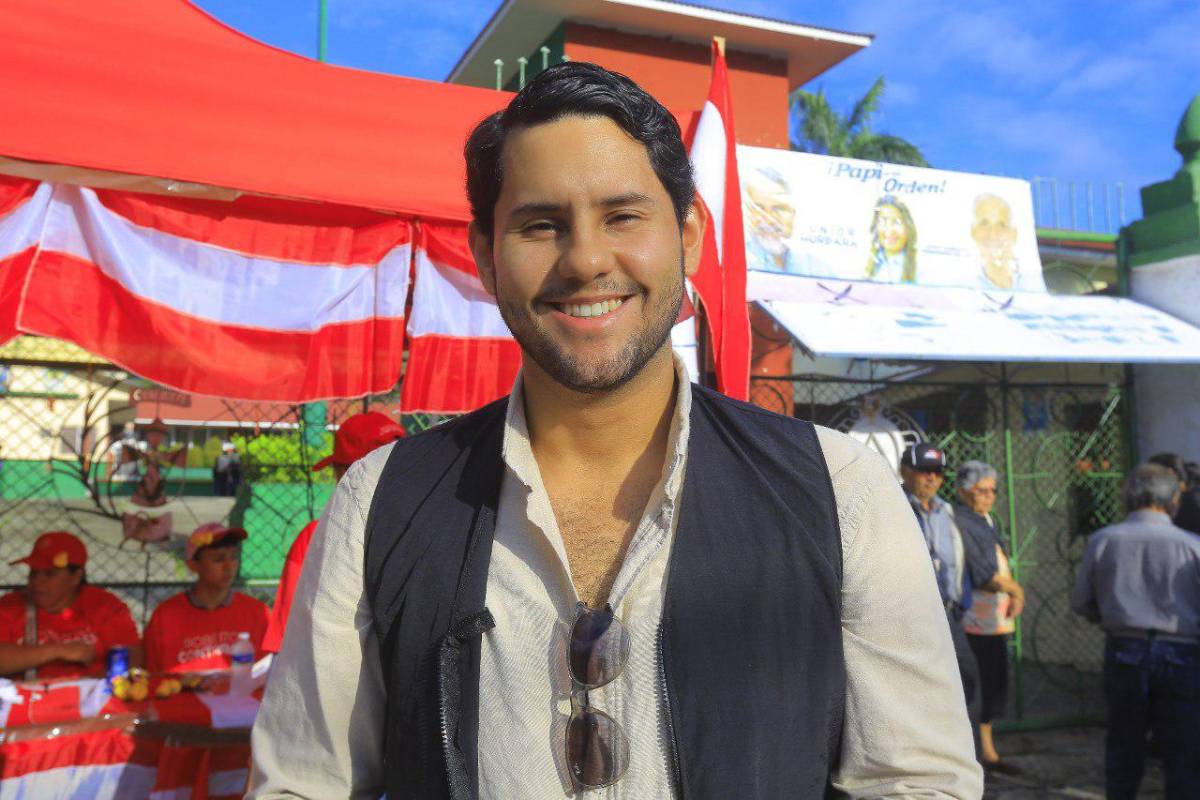 Los jóvenes comienzan a votar y marcan presencia en las urnas