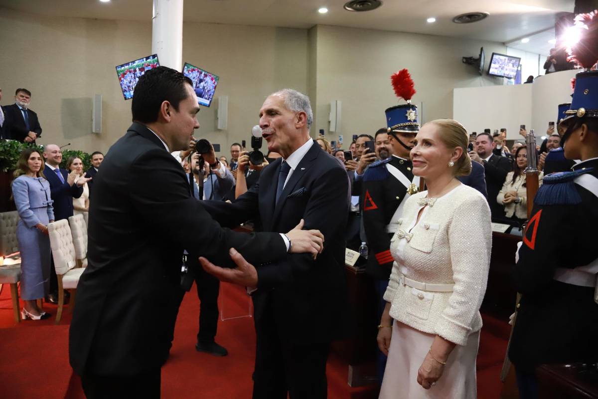 Así lucieron las guapas hijas de Nasry Asfura en la toma de posesión
