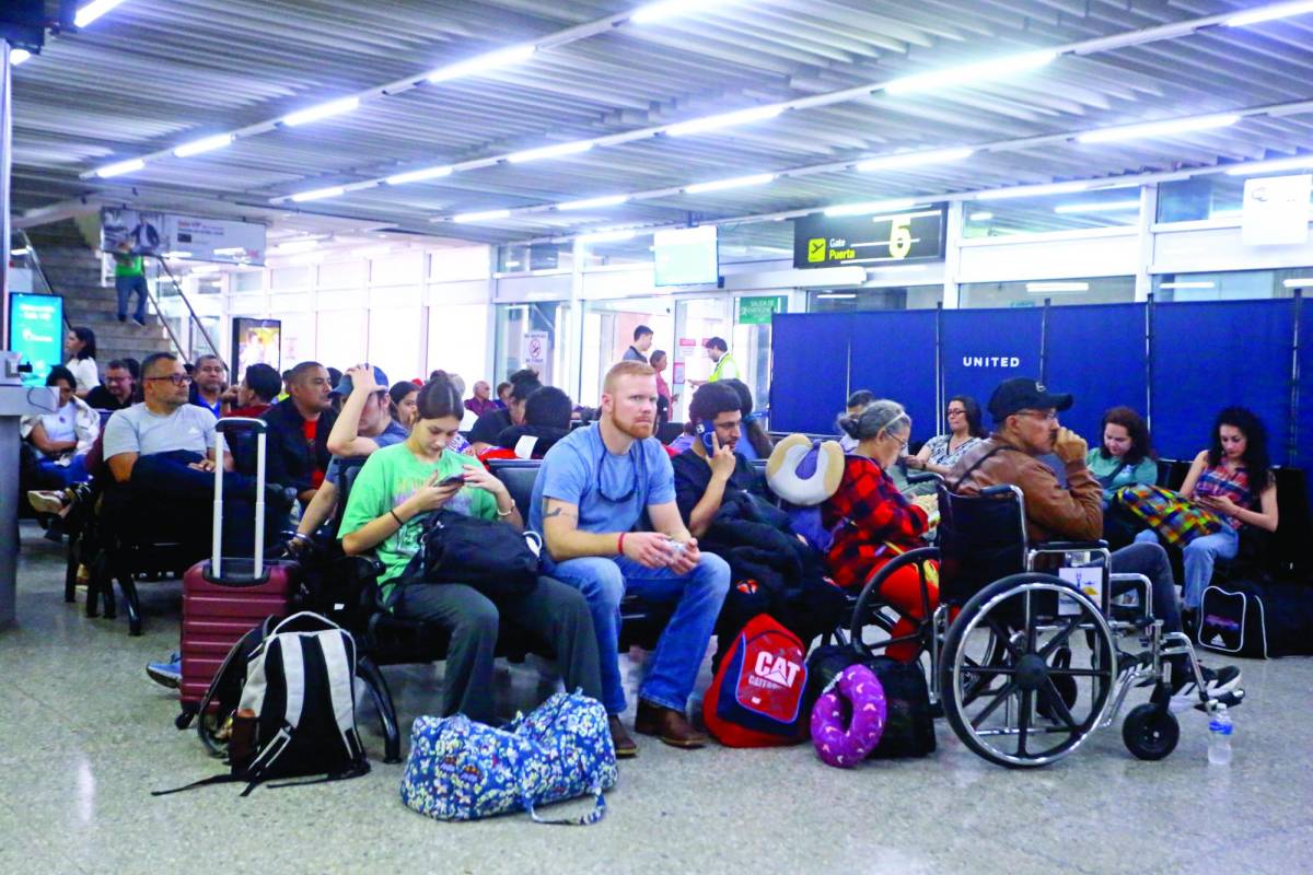 Se estima que al menos unas 800,000 personas transitarán por el Aeropuerto Internacional de Palmerola al cierre de 2023, según proyecciones de la concesionaria que lo administra.