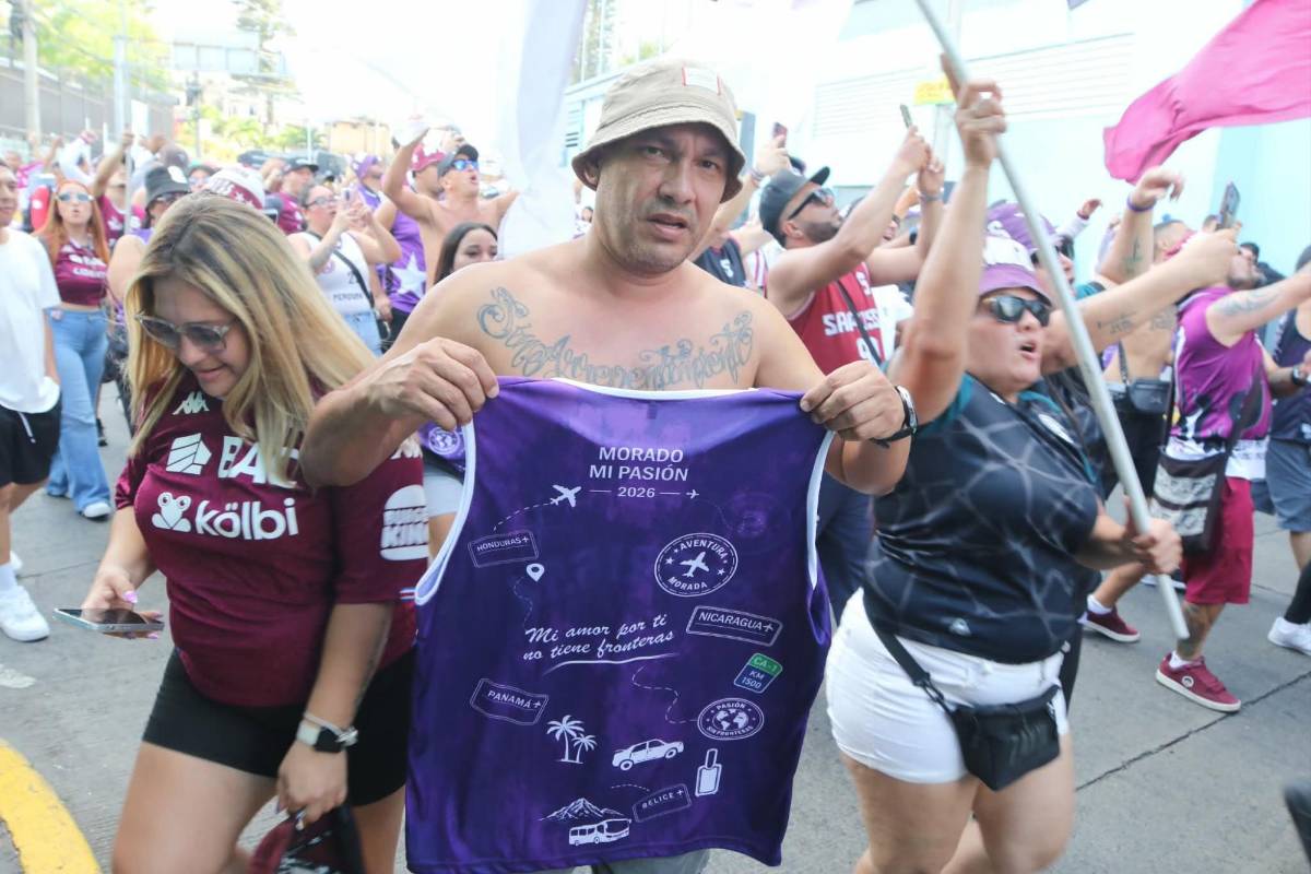 ¡Nadie lo esperaba! Barras de Olimpia y Saprissa protagonizan insólito momento en Tegucigalpa