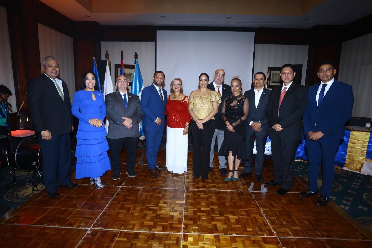 Club Rotario Usula recibe visita de María Price, gobernadora de Distrito 4250