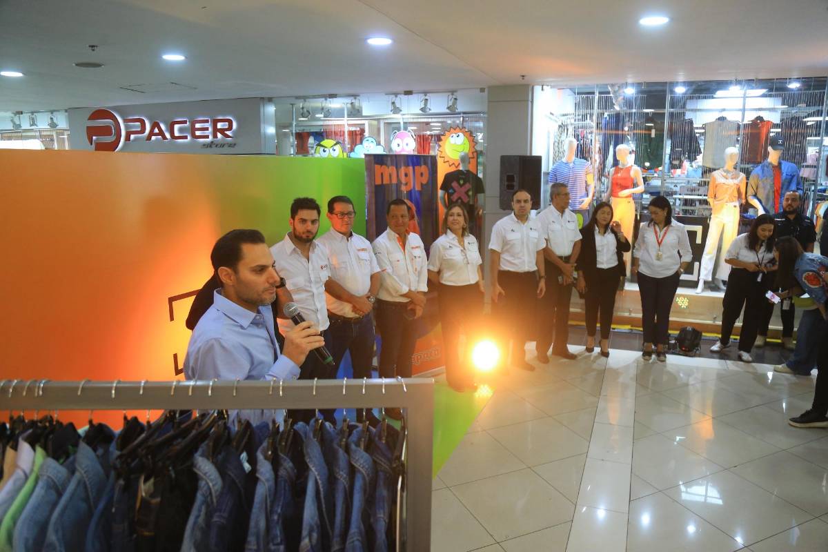 La Riviera lanza nueva línea de ropa junto a Pacer