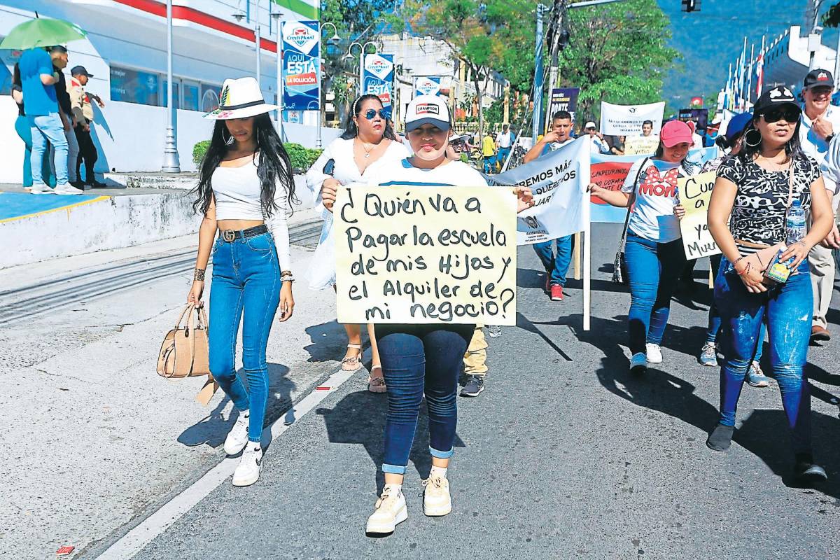 Toque de queda está afectando la inversión, dice sector privado