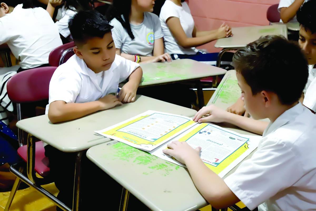 Sampedranos disfrutaron y aprendieron con “Raulito, el parlanchín”.