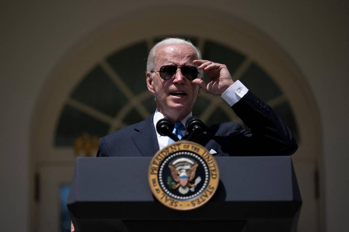 Biden reaparece tras superar el covid-19 y se compara con el contagio de Trump