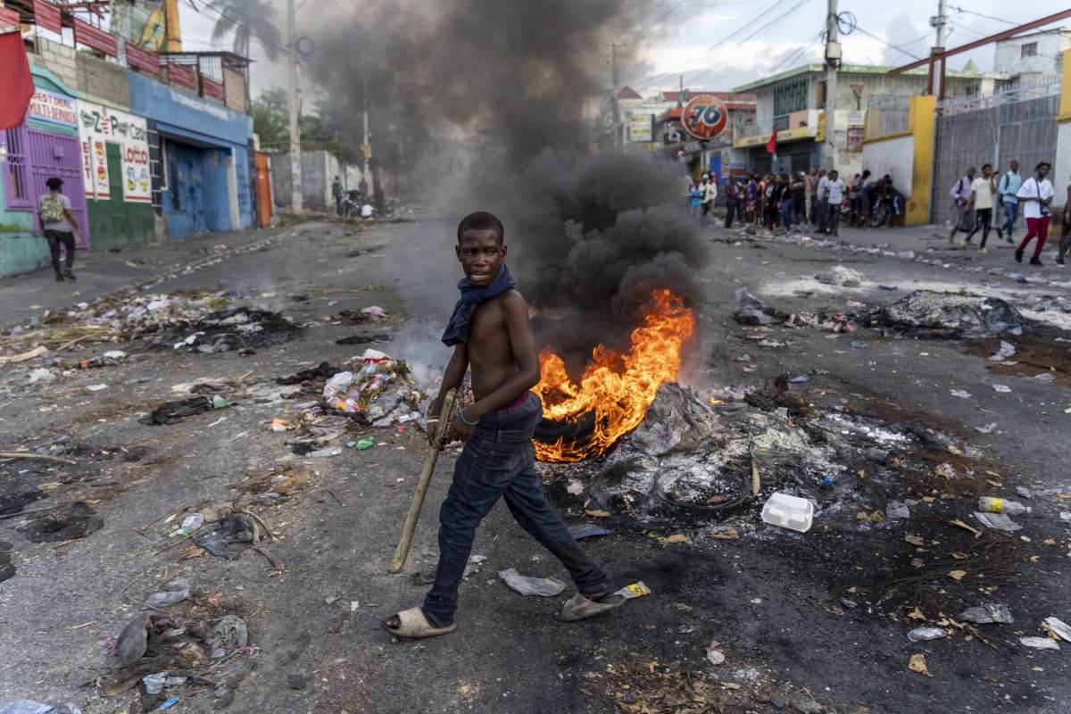 Las pandillas sembraron el terror en Haití con ataques a hospitales y edificios del Gobierno dejando decenas de muertos.