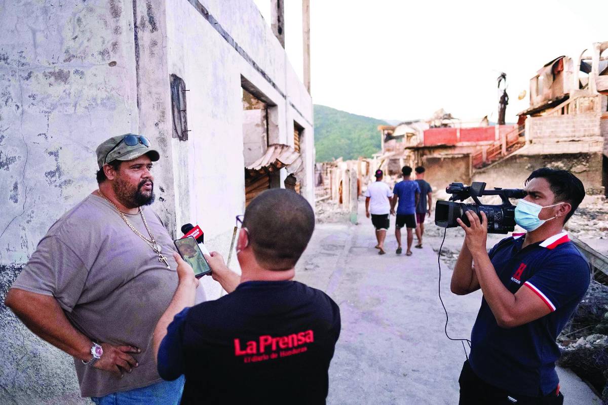 Herbert Eiley Bodden, al ser entrevistado por Diario LA PRENSA, manifestó que junto con la reconstrucción de viviendas, el Gobierno debe ejecutar un plan de reactivación económica.