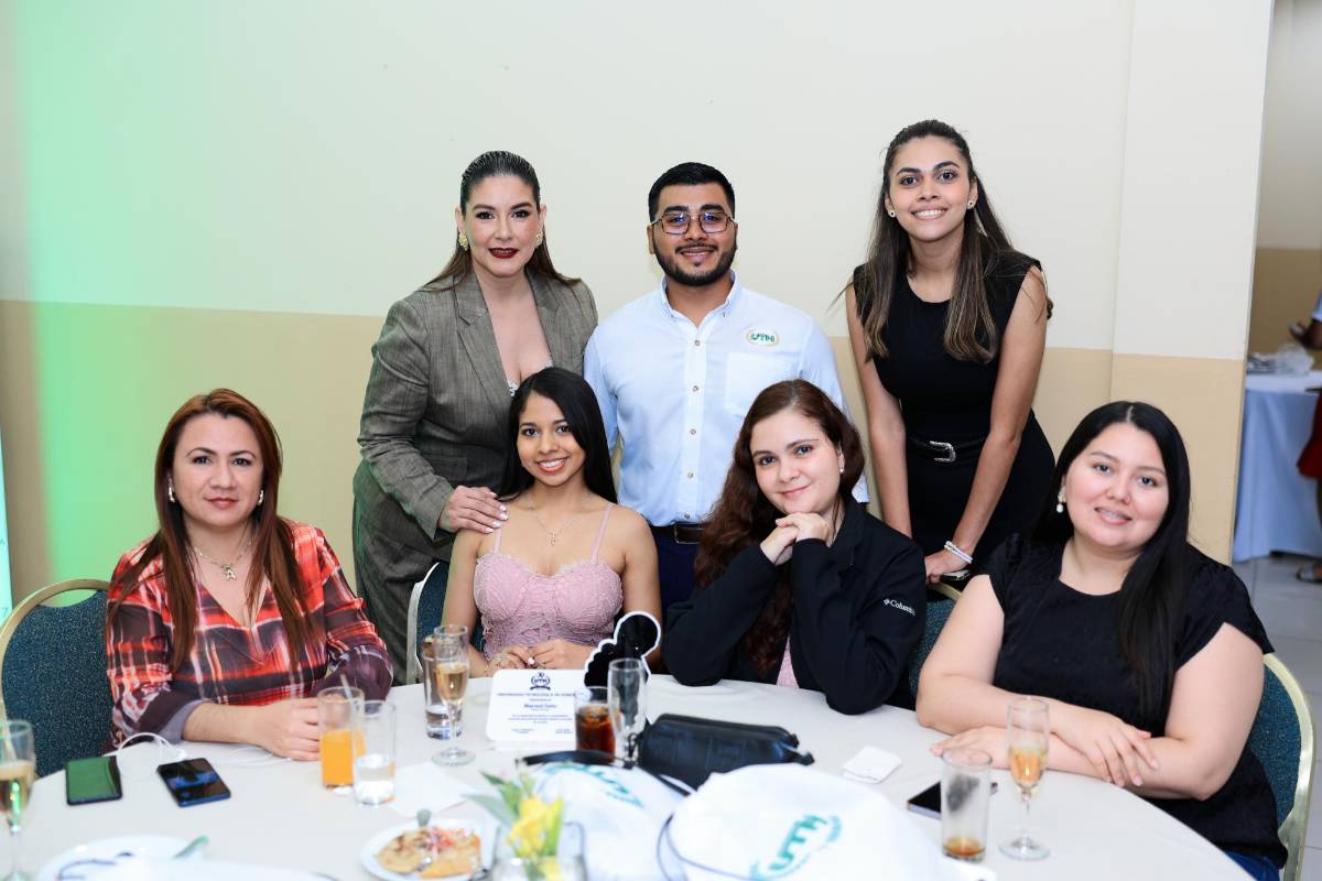 Voces libres, voces con historia, un homenaje a periodistas de la zona norte