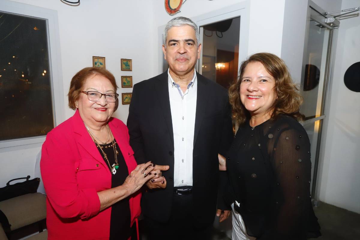 Así se vivió el evento Maridaje de Letras, Vinos y Tapas