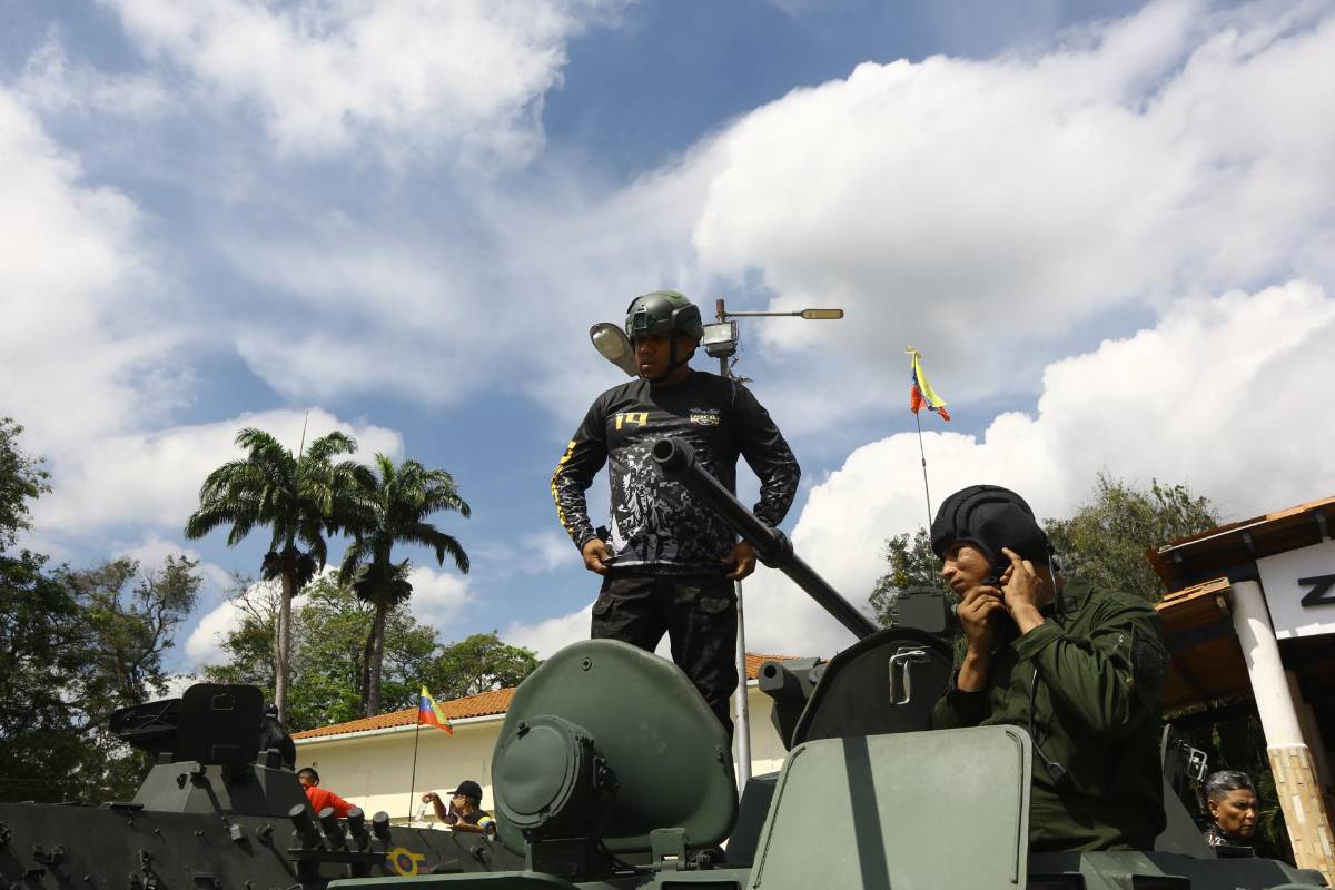 Maduro despliega sus milicias en Venezuela y avanza en entrenamiento militar