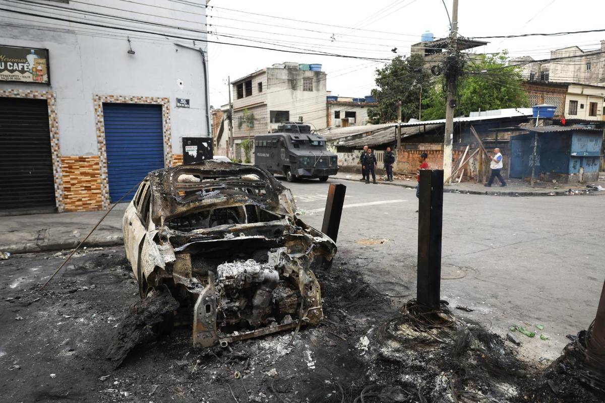 ¡Terror en las favelas de Brasil! 132 muertos tras brutal enfrentamiento entre policías y narcos