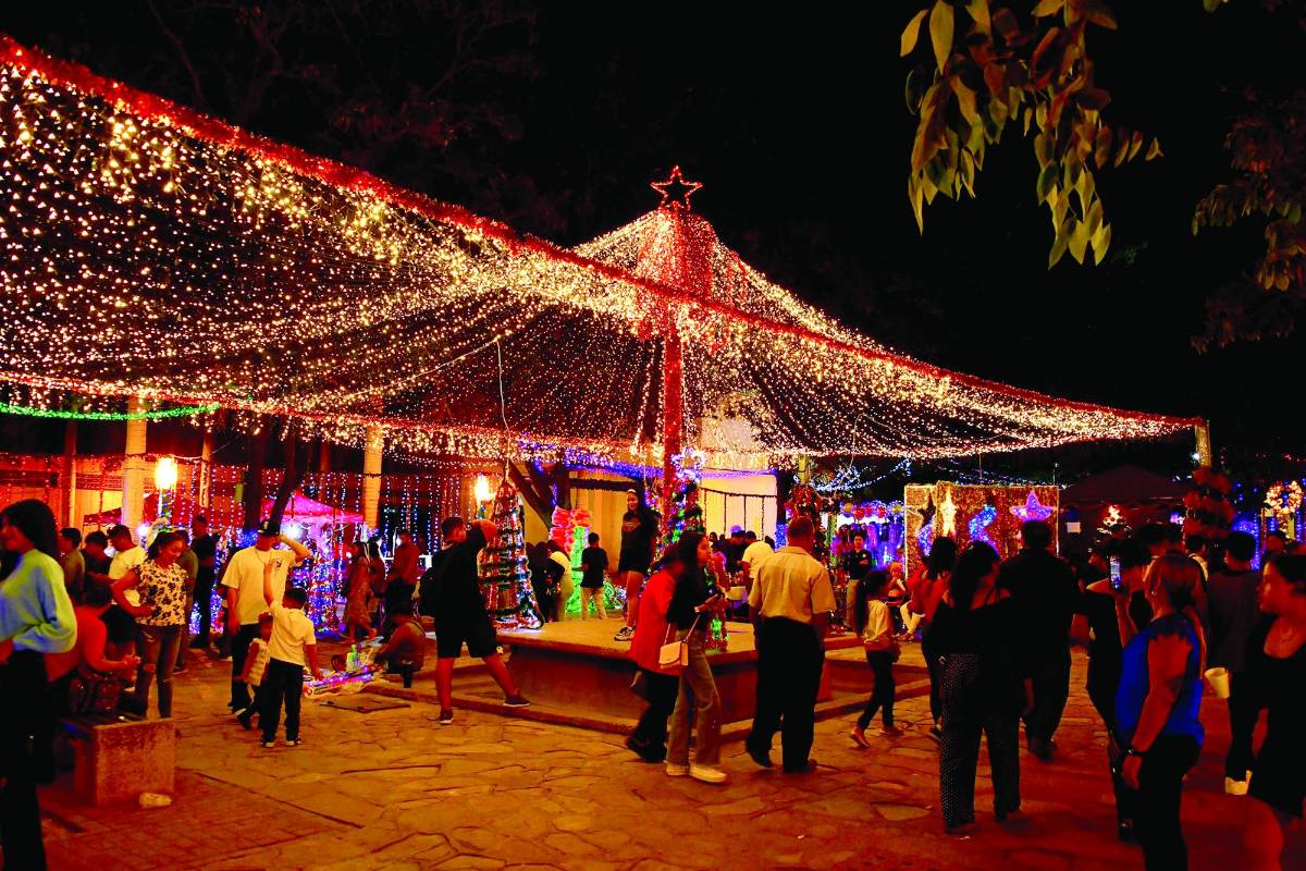 Los hoteles se llenaron de turistas nacionales y extranjeros que disfrutaron de la ciudad colonial.