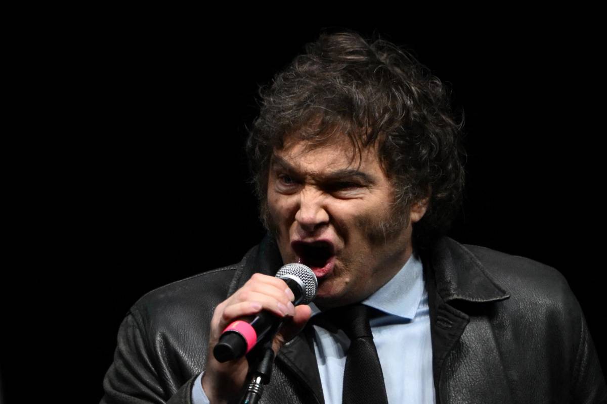 Milei sale cantando rock en pleno conflicto diplomático con España