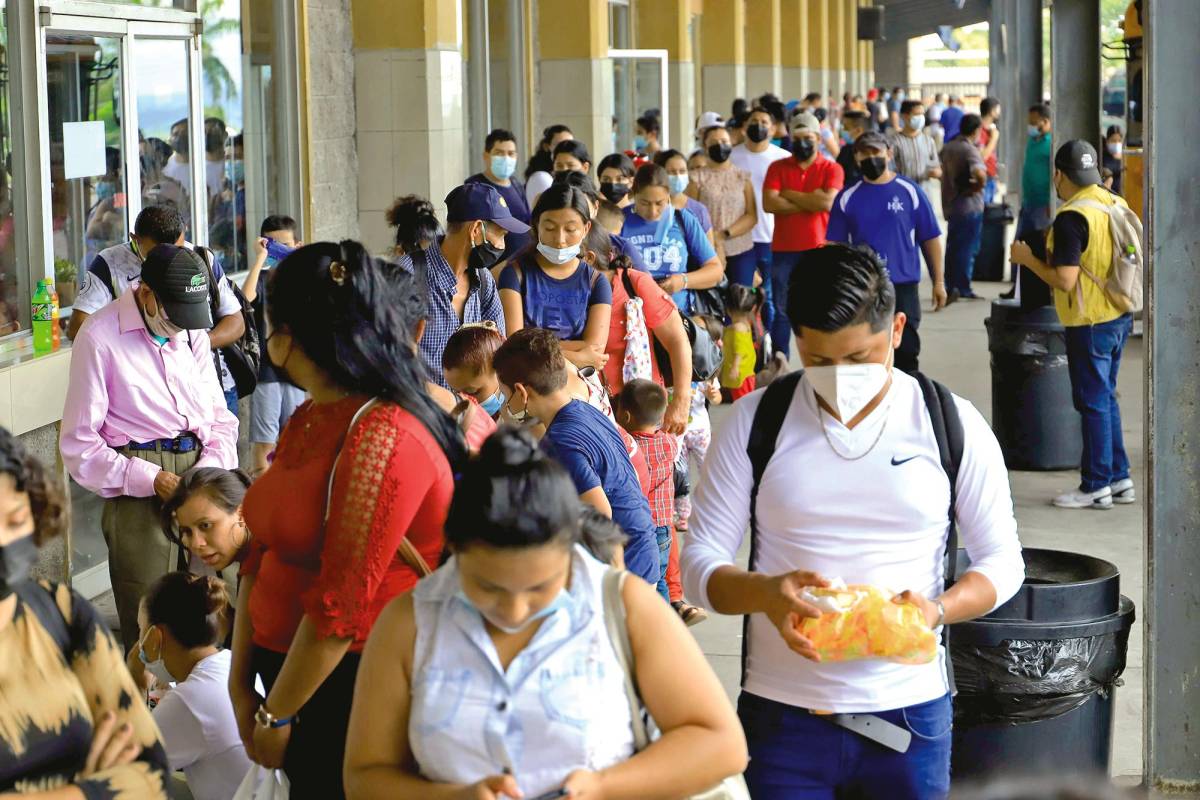 Unos 800,000 pasarán por la Gran Central este feriado morazánico