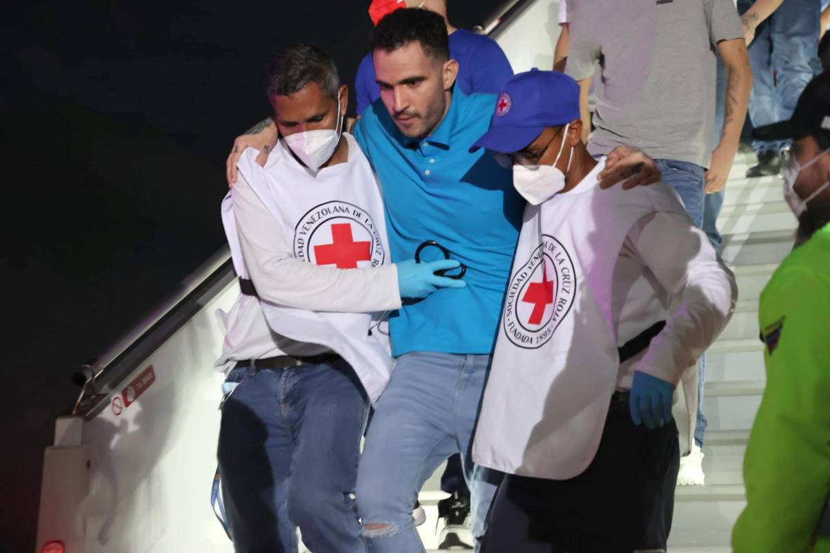 Migrantes venezolanos liberados denuncian torturas y maltratos en la megacárcel