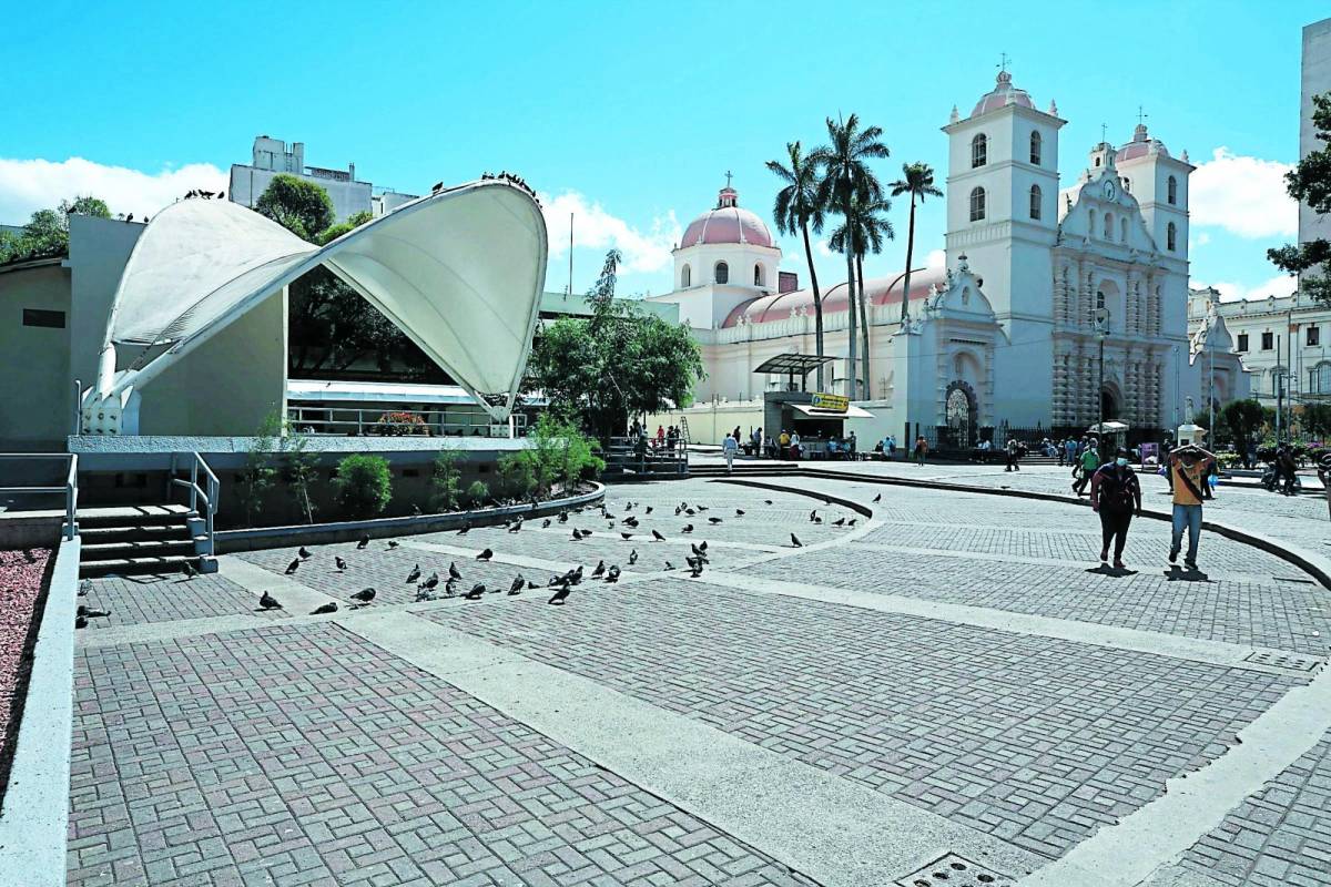 En la plaza central Francisco Morazán se realizará el traspaso de mando.