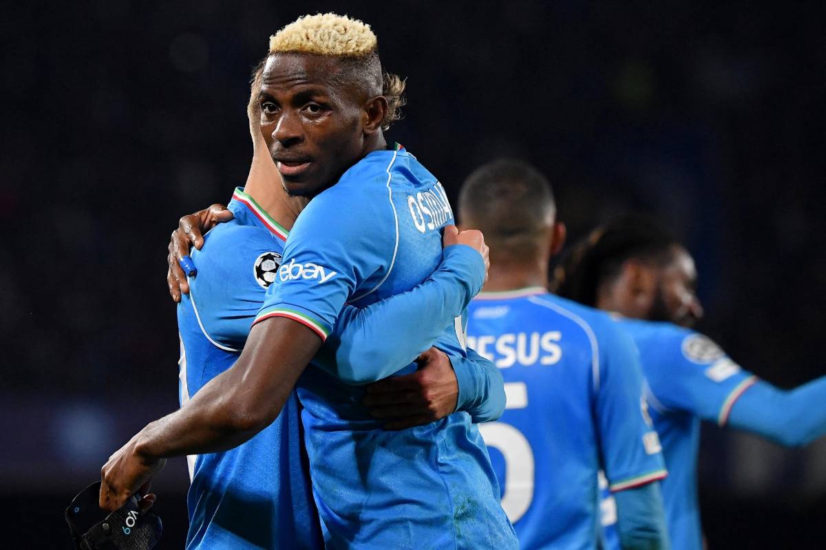 Osimhen le amargó el triunfo al Barcelona en la Champions League y le dio vida al Napoli en los octavos de final.