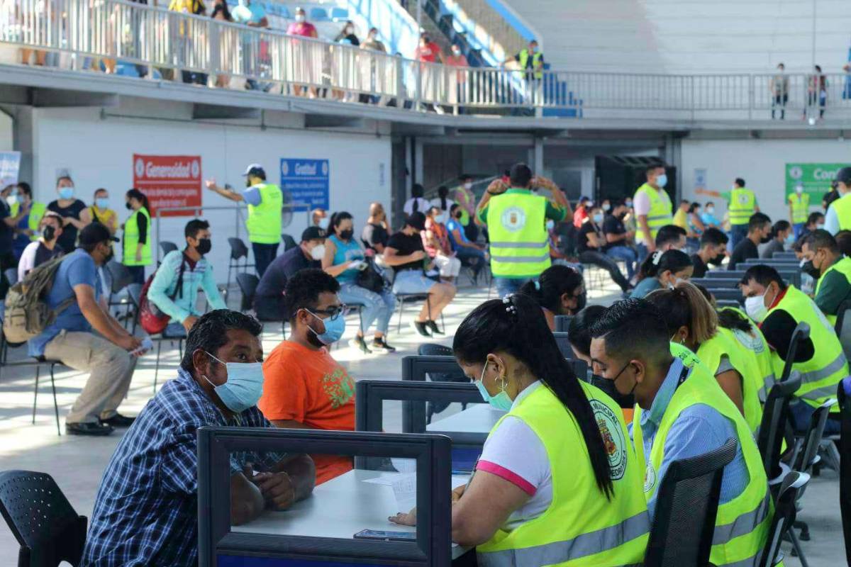 Vacunación anticovid seguirá en los dos macrodistritos de salud