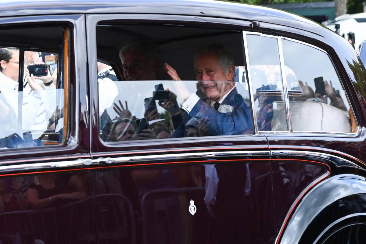 El rey Carlos III visita las cuatro naciones británicas al inicio de su reinado