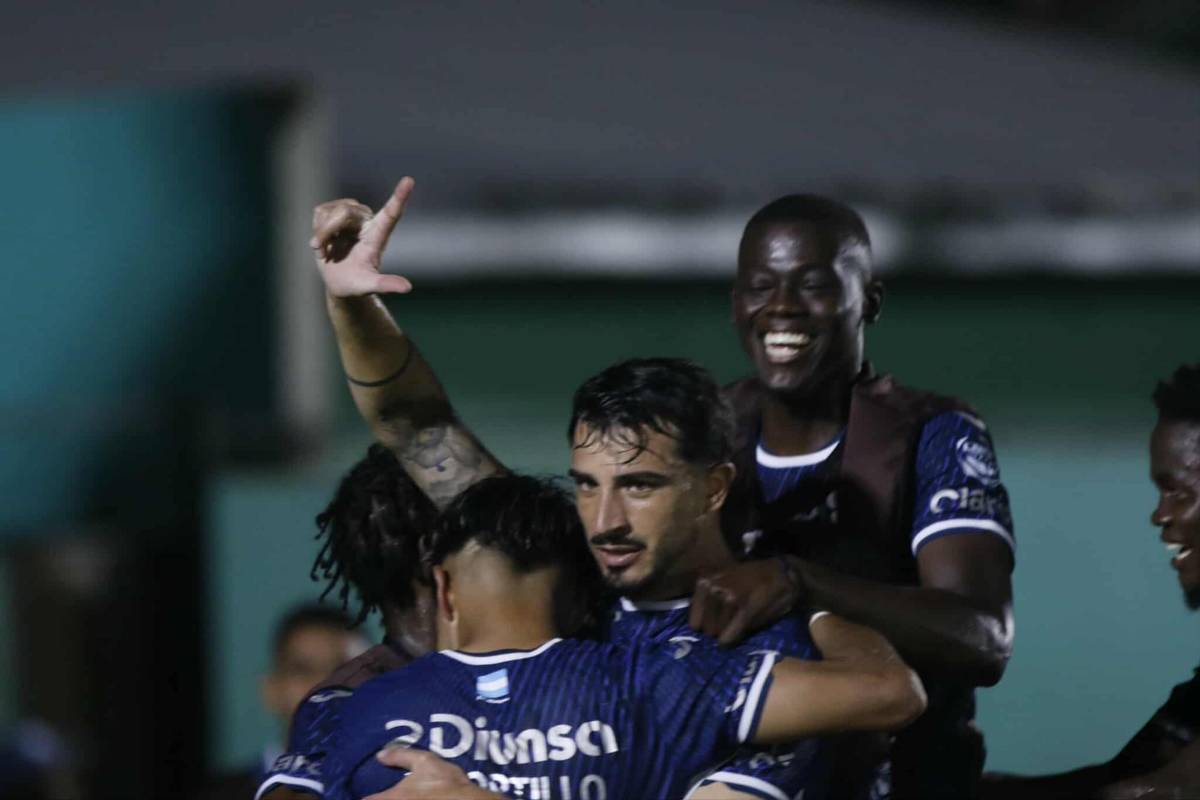 Motagua festeja, show de 'Firulais', jugador llora y Mathías falló en Choloma