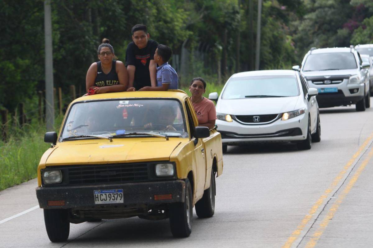 Hondureños regresan del feriado Morazánico con saldo de 633 emergencias atendidas