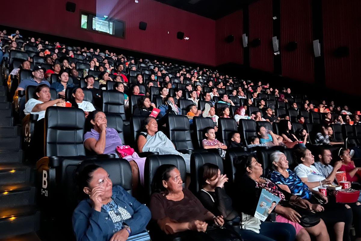 Llenazo en película Sonido de Libertad en San Pedro Sula
