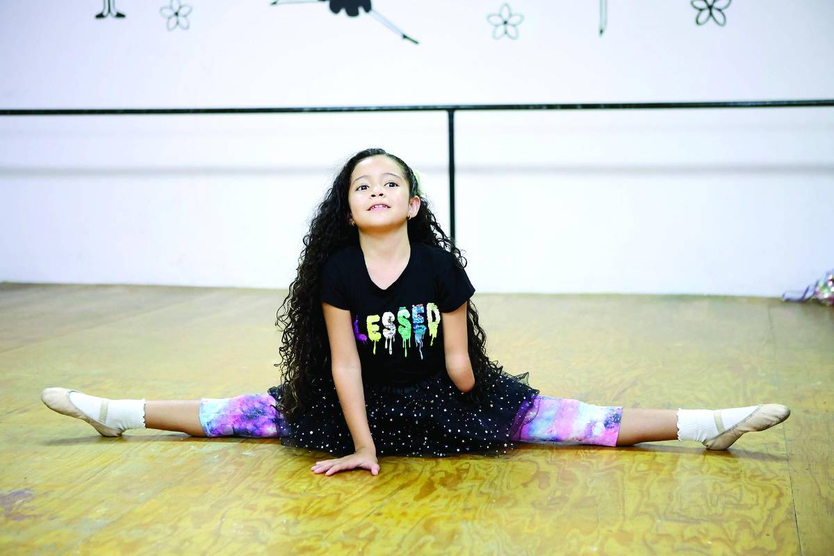 “Yo no necesito los dos brazos para llegar lejos”: Jimena Menjívar