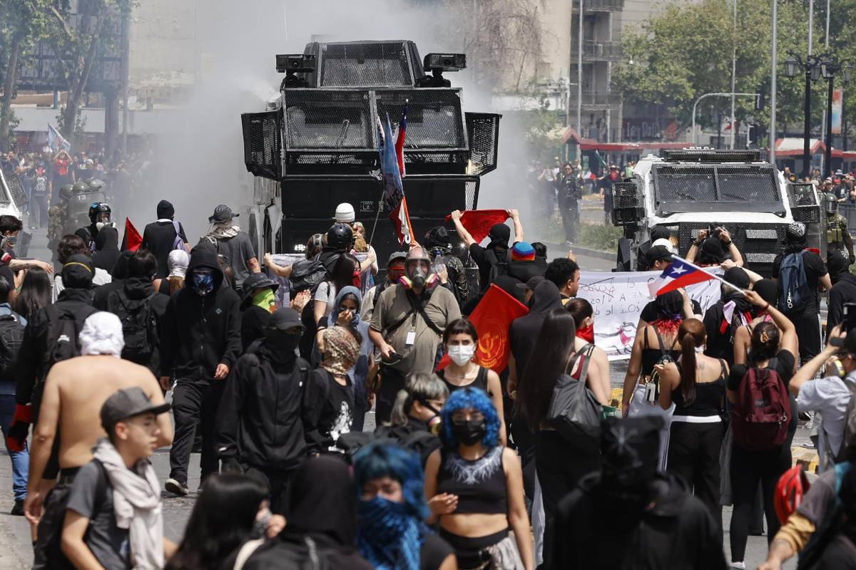 Incendios y caos en Francia: la razón detrás de las protestas que sacuden Lyon