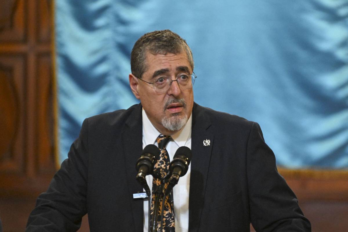 Kamala Harris acoge al presidente de Guatemala con batería de medidas e inversión