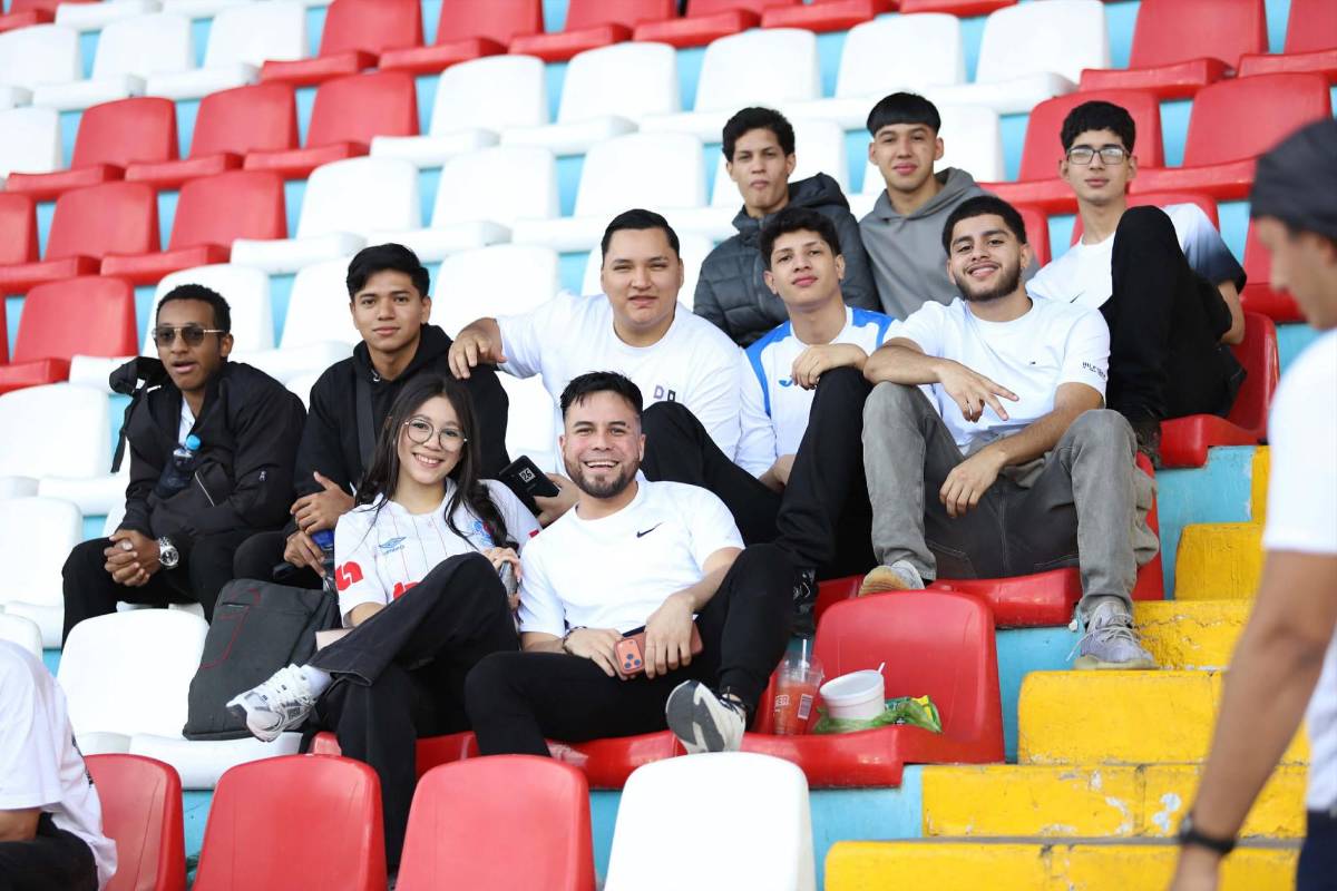 Exjugador sorprende, petición a Bengtson y ambientazo para el Olimpia-Marathón