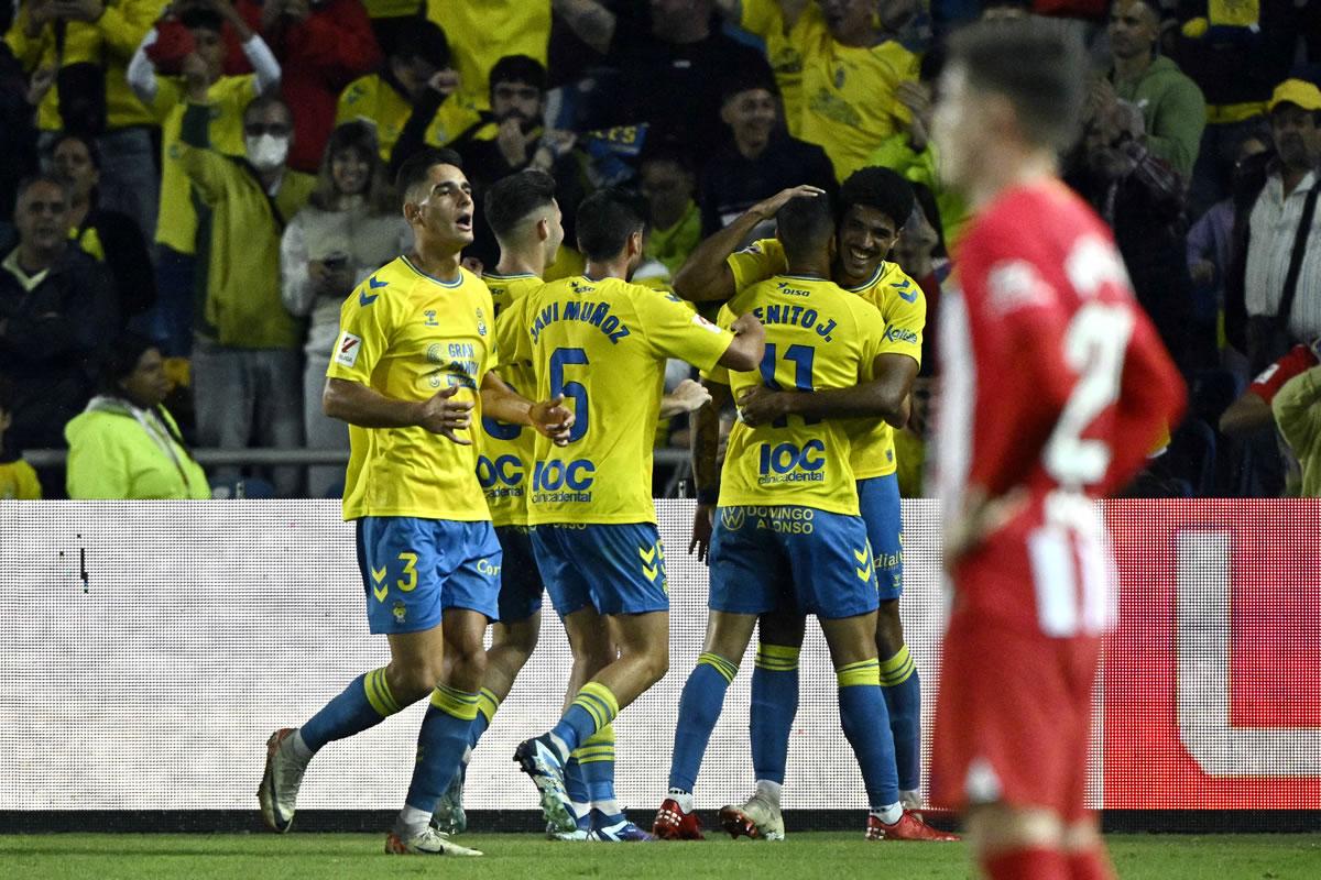 Las Palmas sorprendió al Atlético de Madrid y le ganó el partido de la jornada 12 de la Liga Española.