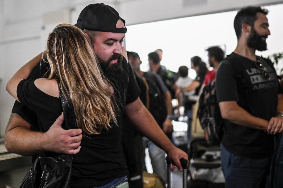 Varios países evacúan a sus ciudadanos de la guerra entre Israel y Gaza