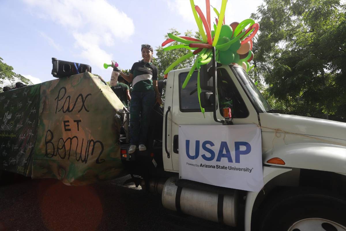 FOTOS: Seniors 2026 de la Franciscan School celebran su entrada triunfal