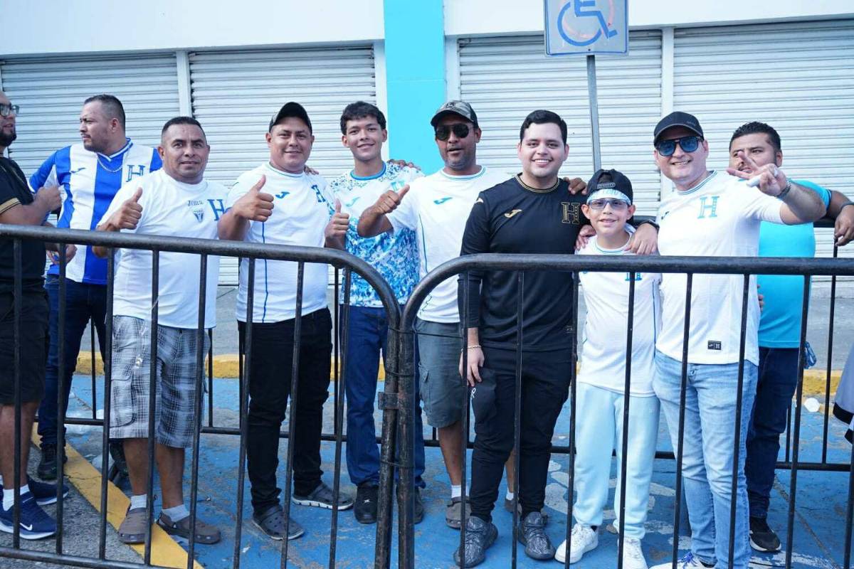 Ambientazo para el Honduras-Costa Rica, petición a Navas y gesto de 'alemán'