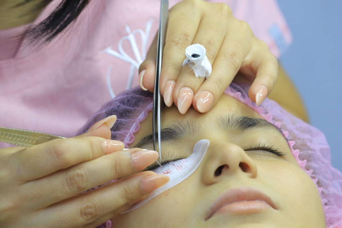 Todo sobre las extensiones de pestaña pelo a pelo y su refill