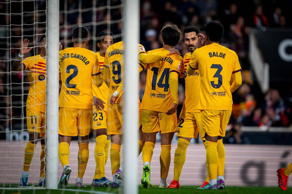 Barcelona enfrentará al Napoli en octavos de final de la Liga de Campeones.