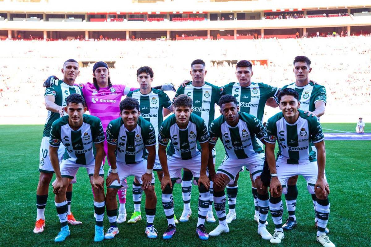 Santos Laguna y el 11 titular que perdió 3-1 ante Xolos.