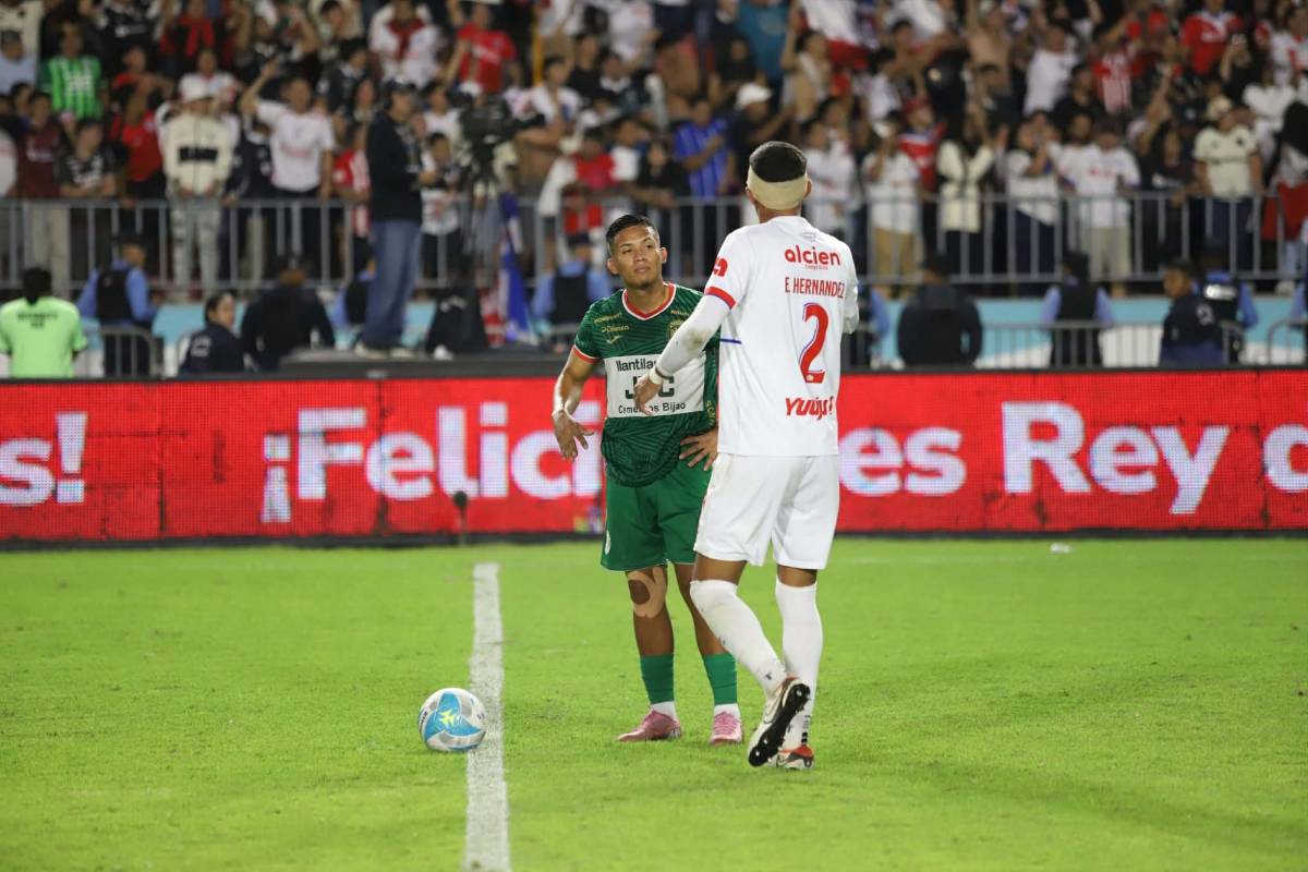 Dolor en Marathón: desgarrador llanto de Messiniti y lo que hicieron tras perder