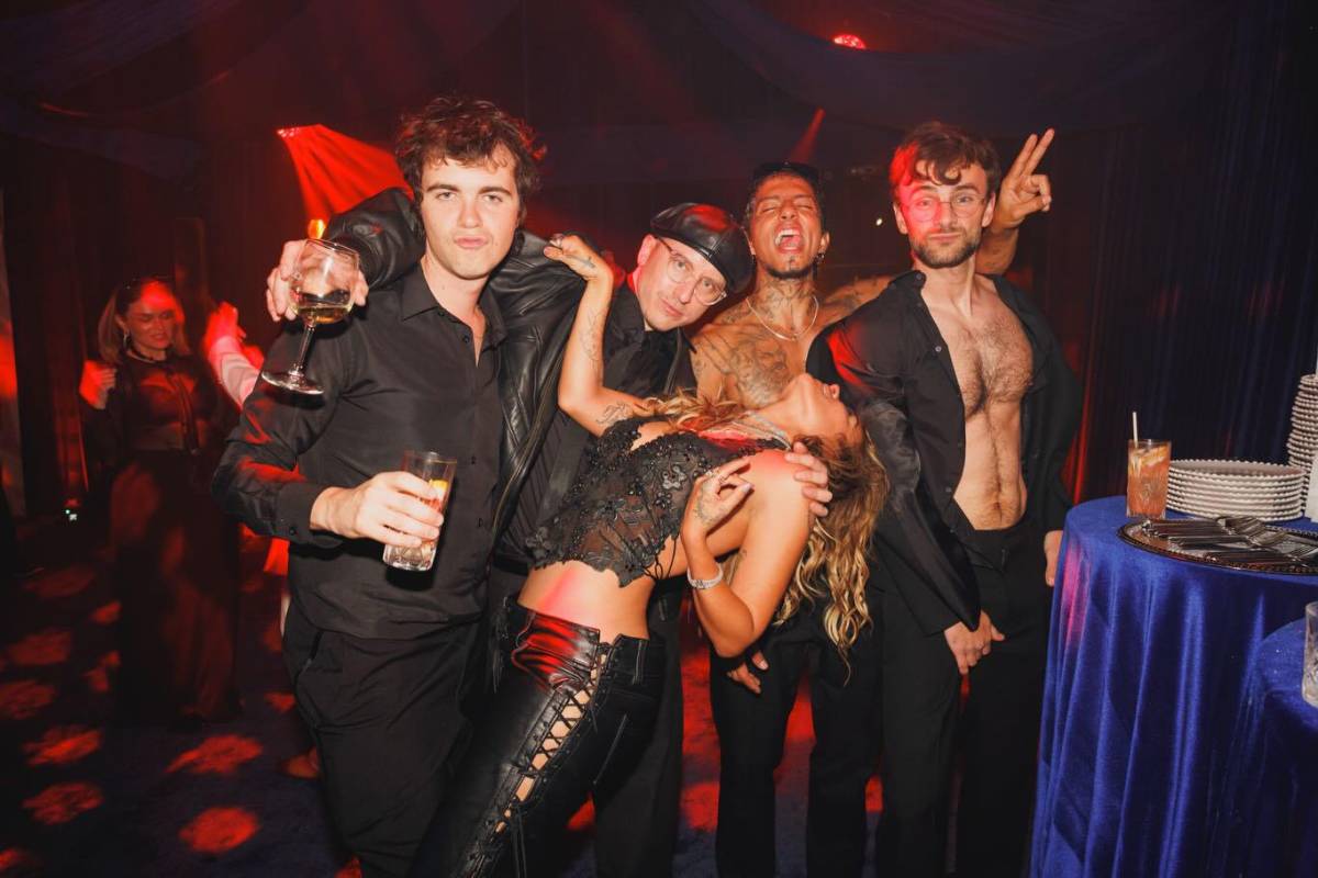 Karol G celebra sus 35 años en una tremenda fiesta con amigas y sin Feid