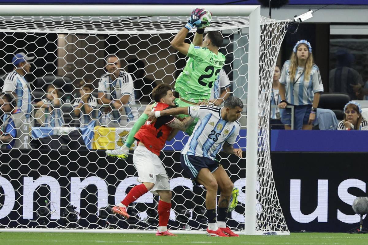 Messi hace historia, beso de Shakira, hondureña sorprende y mala noticia en Argentina
