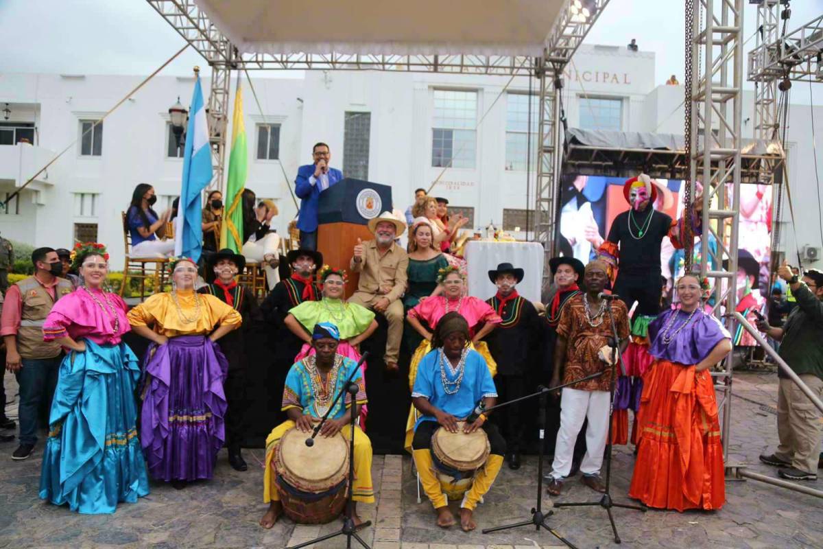 En la Fesitranh y Chamelecón inician los carnavalitos