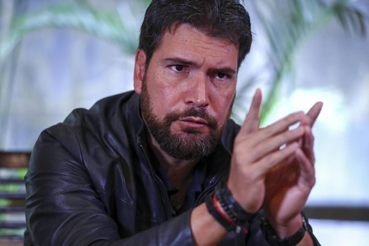 Topic, el “Bukele ecuatoriano” con pinta de Rambo que busca la presidencia de Ecuador