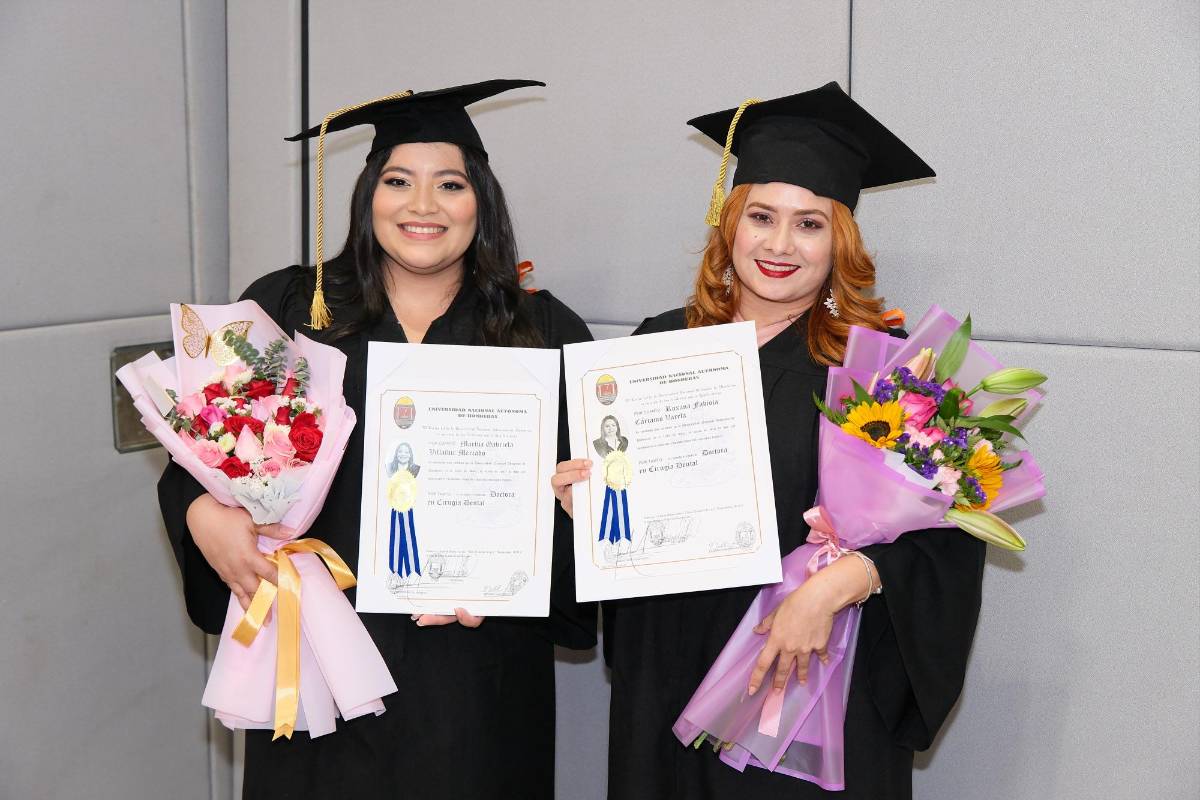 Orgullo por los nuevos egresados de la Unah Cortés