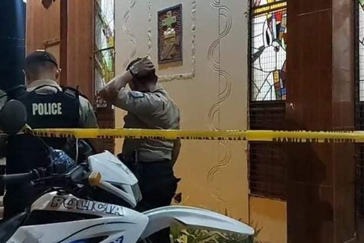 Policías investigan el caso.