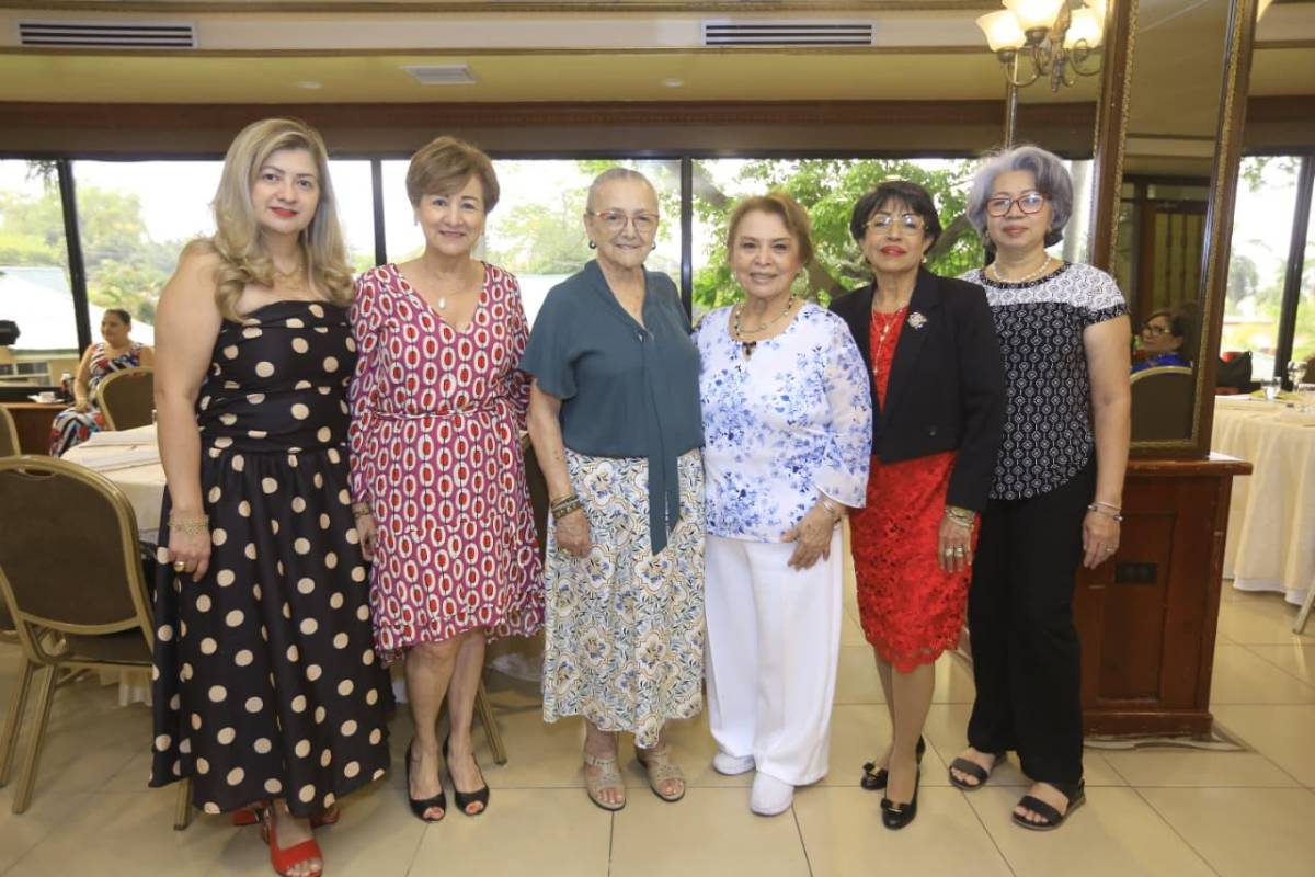 El Club Internacional de Mujeres celebra a la Mamá del Año, en SPS