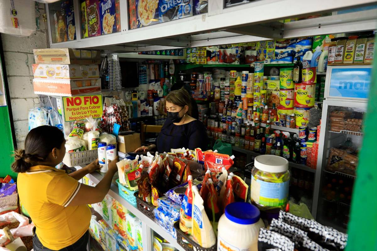 Canasta básica: Demandan rebaja y cuestionan que disminución de combustibles no se refleja en alimentos